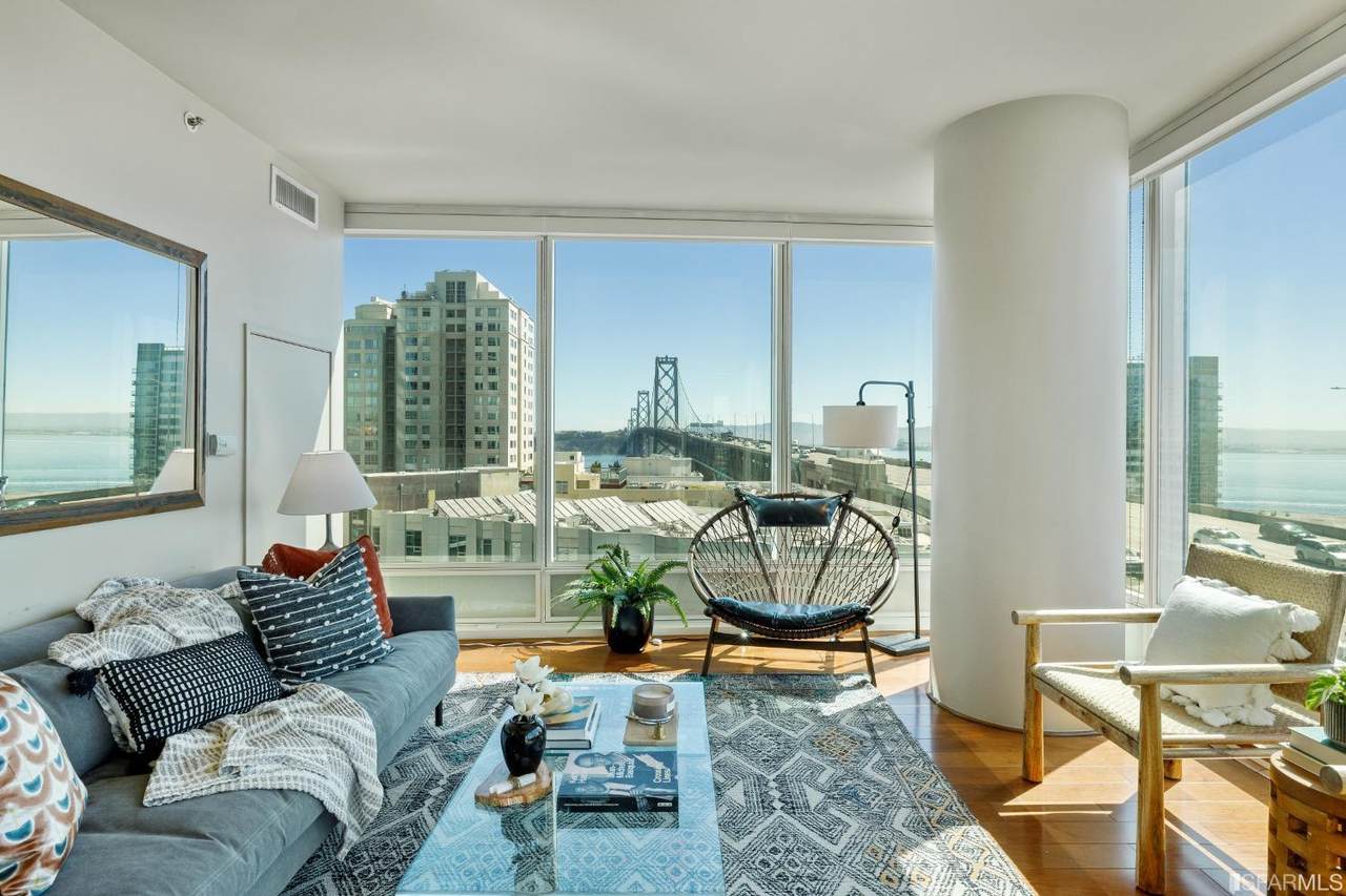 425 1ST Street - Photo 1