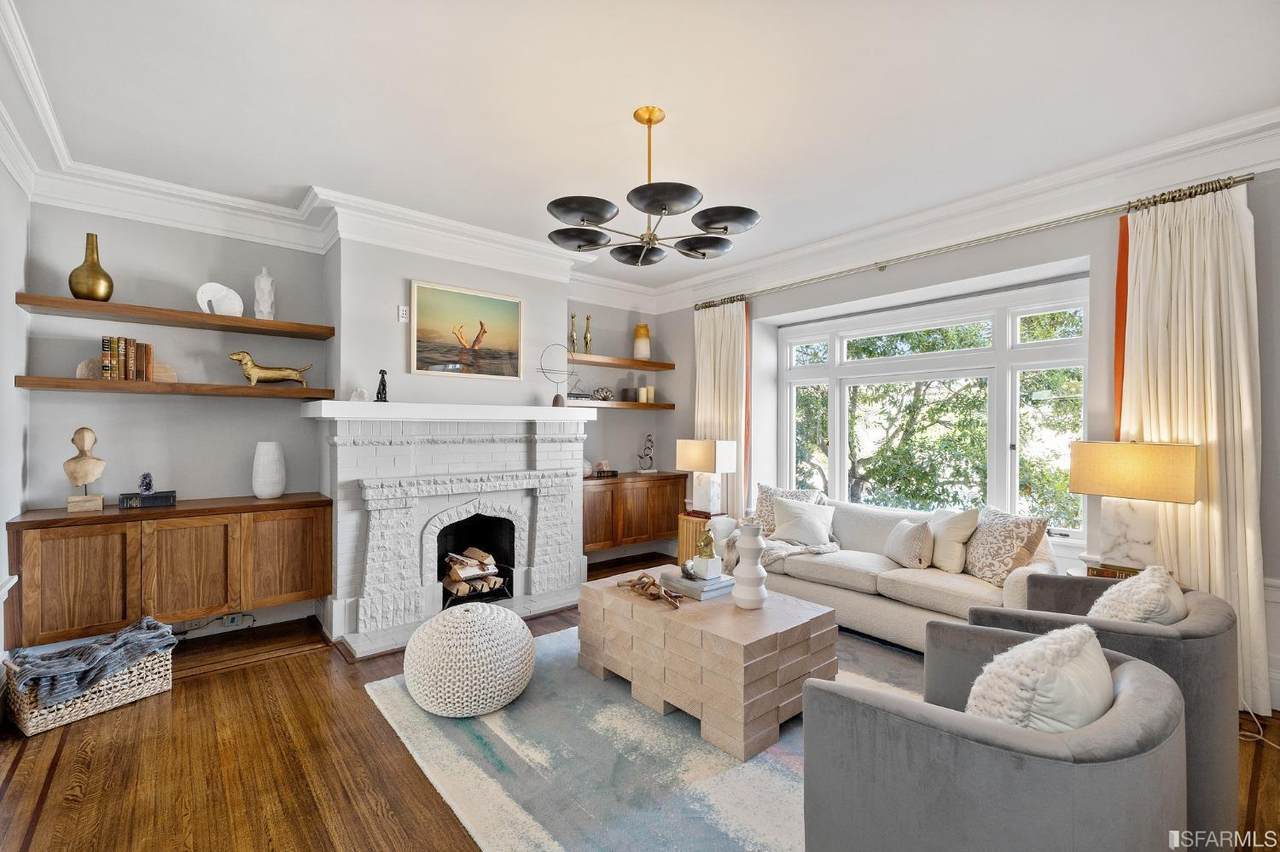 586 19th Avenue - Photo 1
