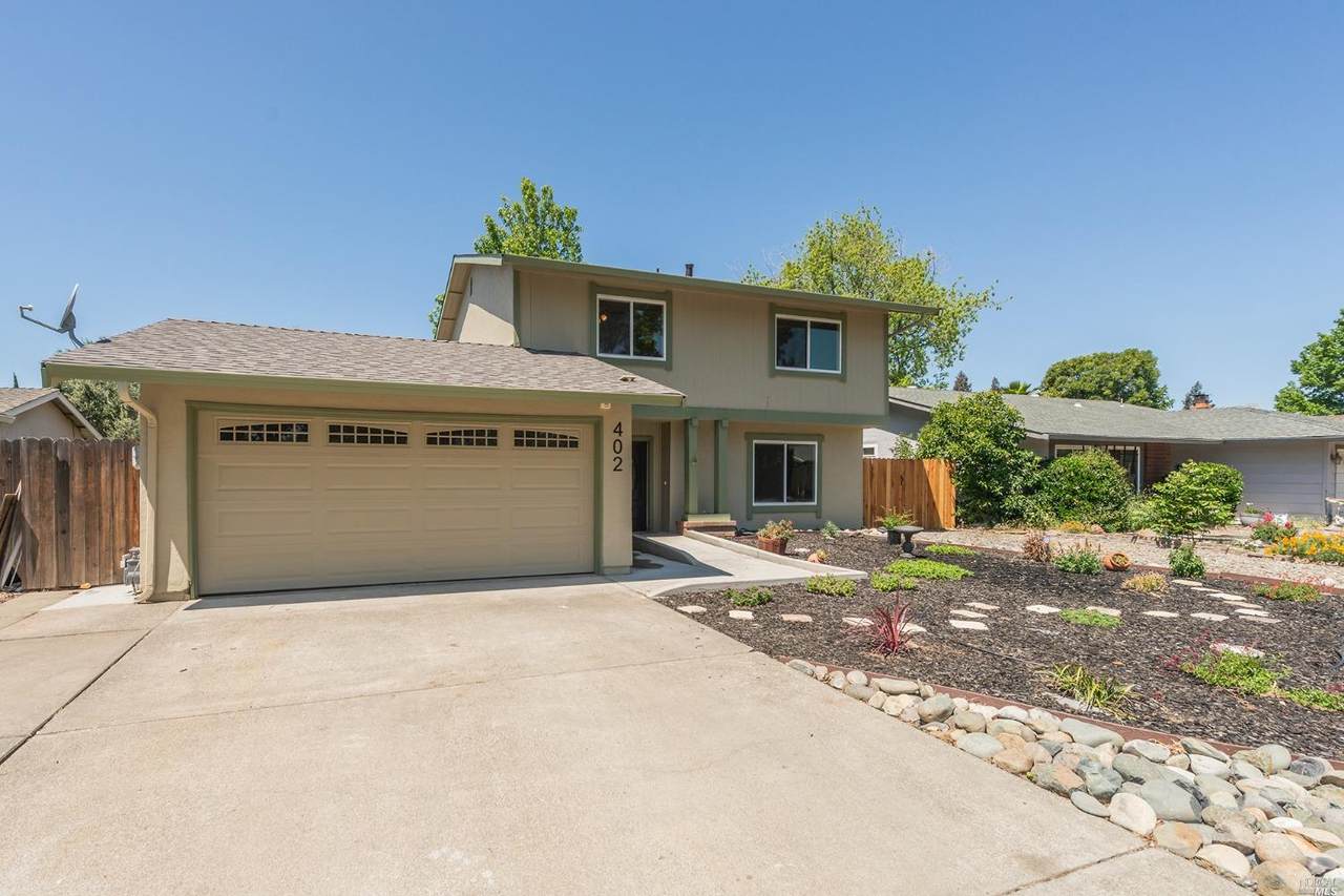 402 Royal Oaks Drive - Photo 1