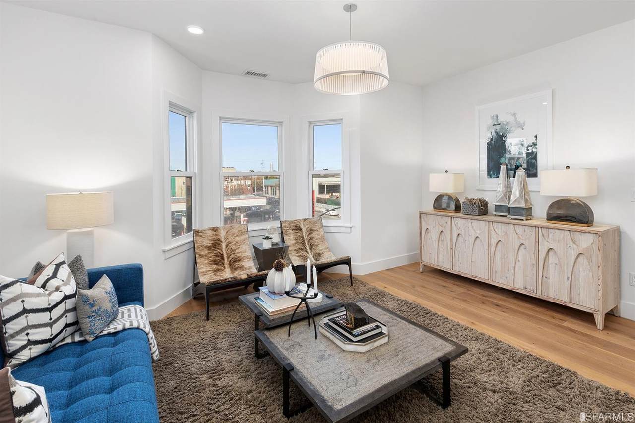 3301 Cesar Chavez Street - Photo 1