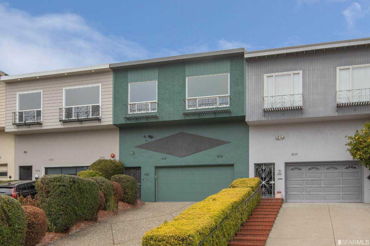442 Hill Street - Photo 1