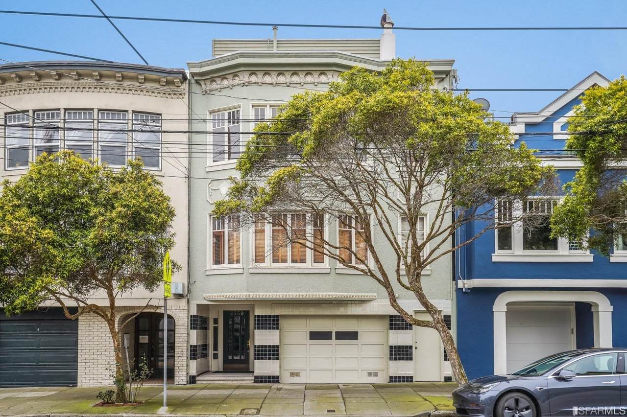 2539 Lake Street - Photo 1