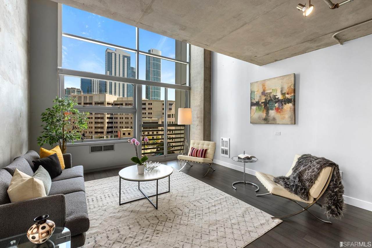 77 Dow Place - Photo 1