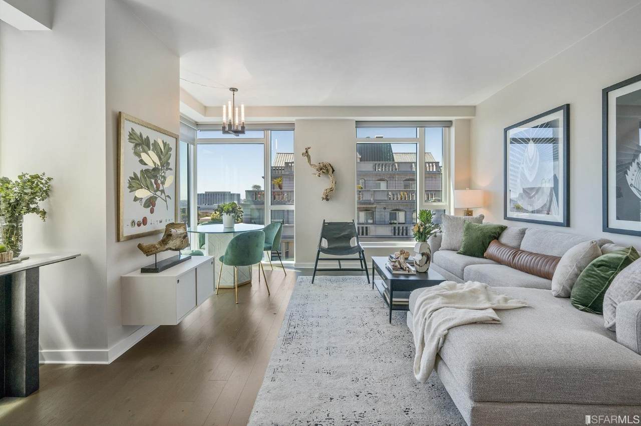 1688 Pine Street - Photo 1