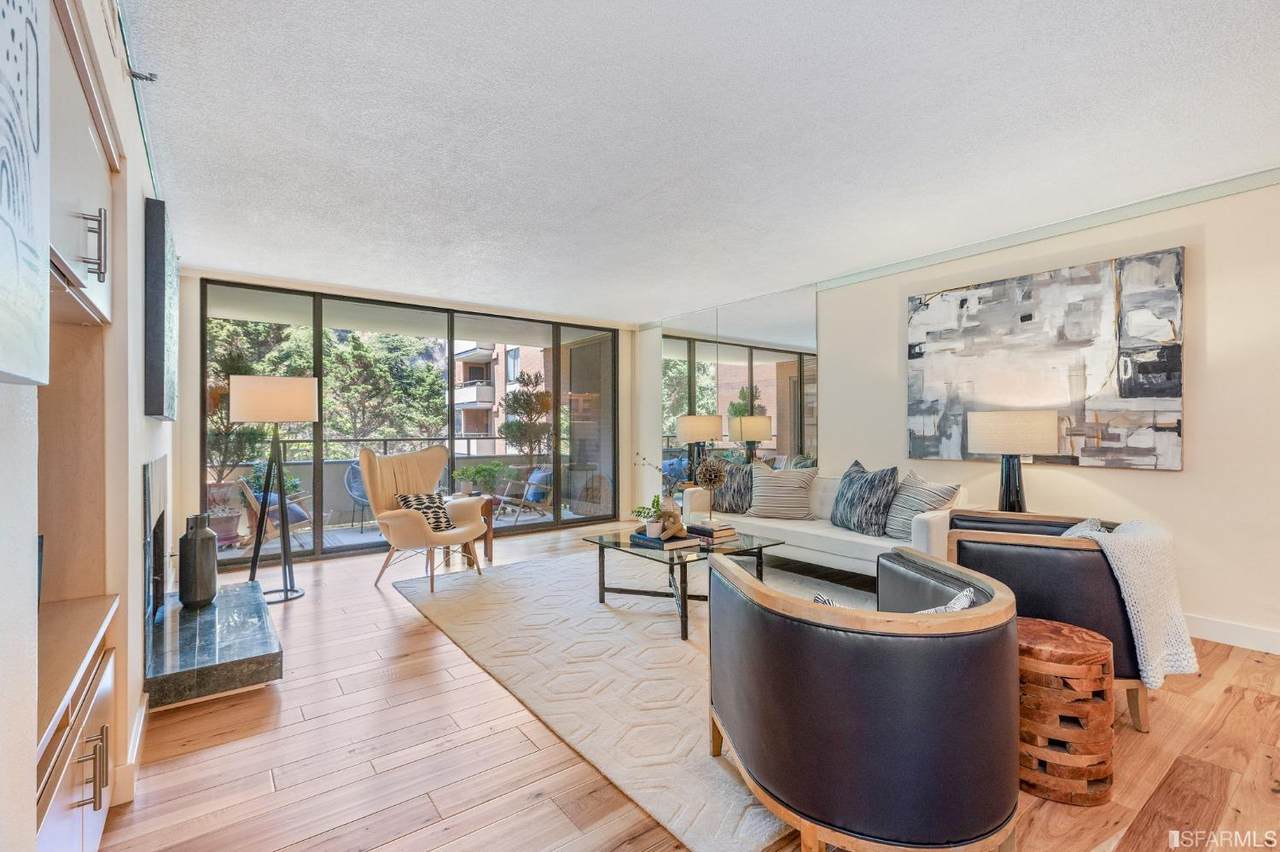 101 Lombard Street - Photo 1