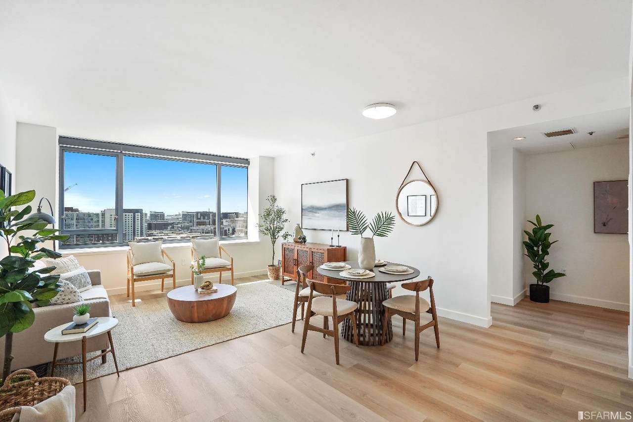 250 King Street - Photo 1