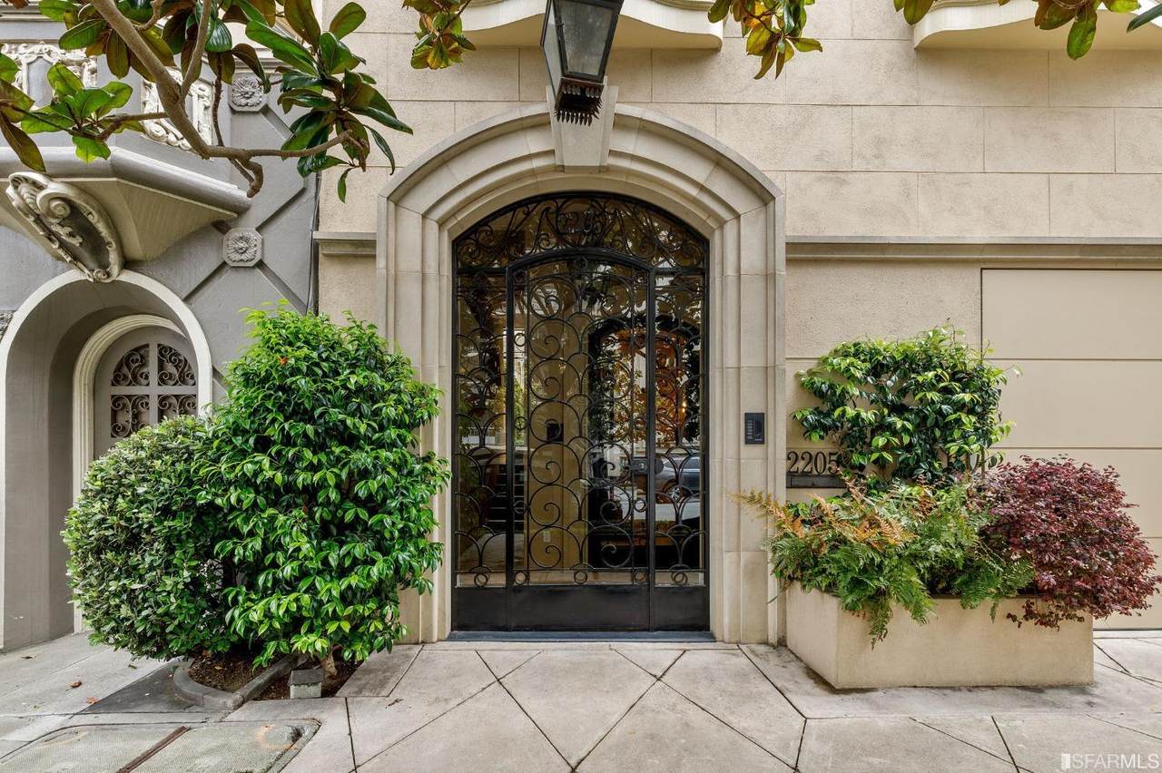 2205 Pacific Avenue - Photo 1