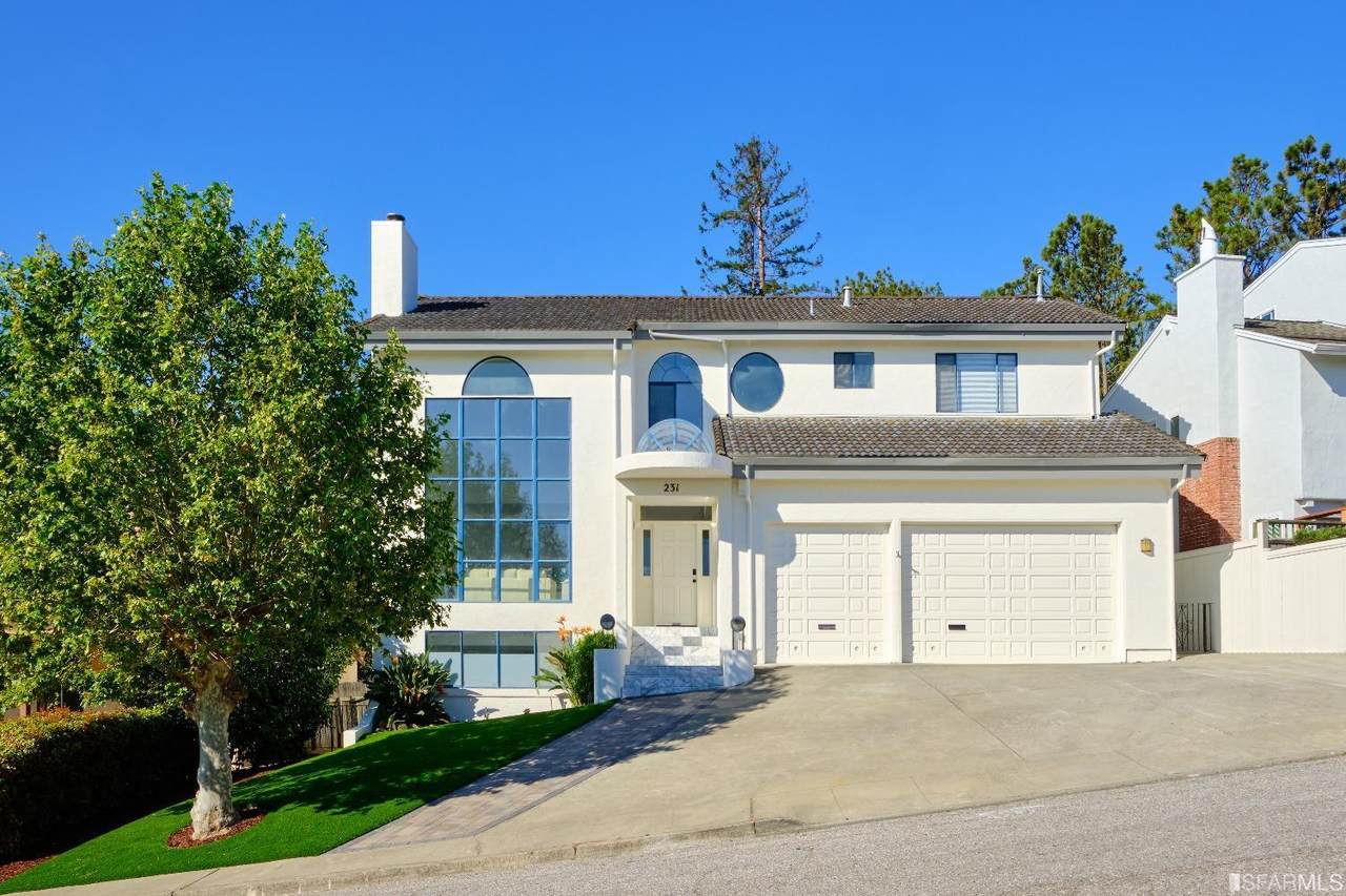 231 El Bonito Way - Photo 1