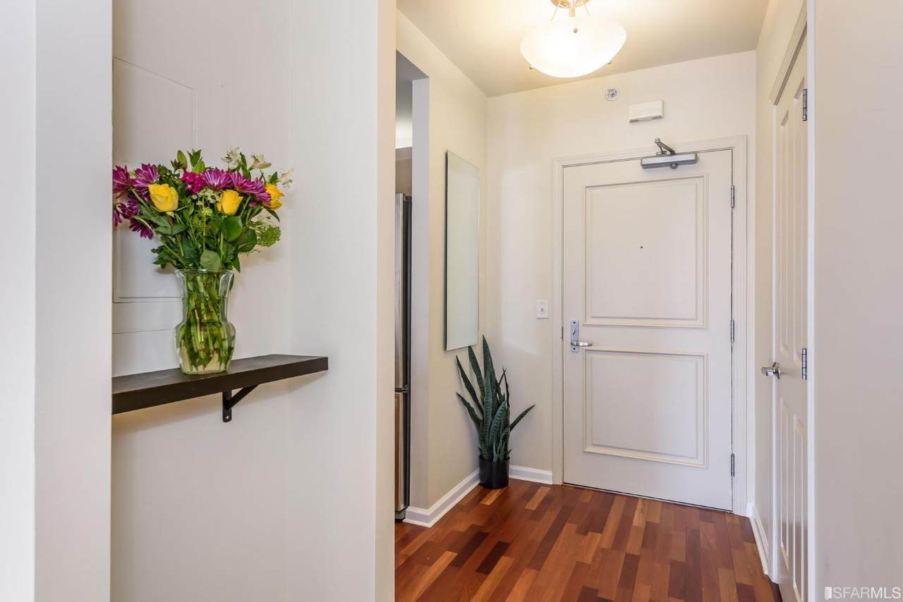 140 Van Ness Avenue - Photo 1