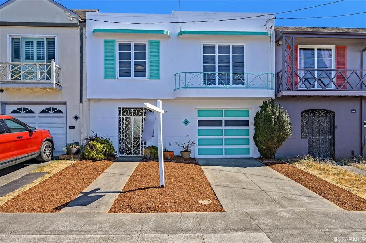 2527 Quintara Street - Photo 1