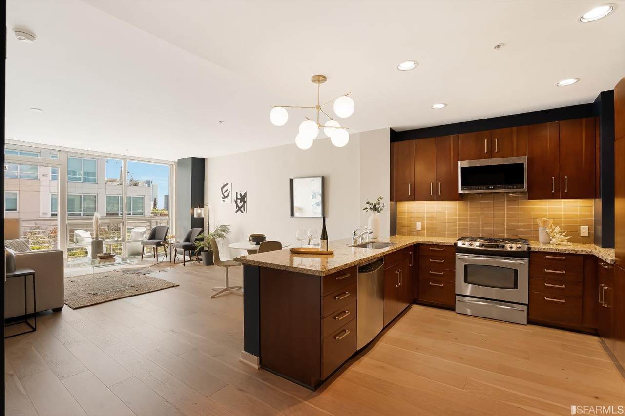 325 Berry Street - Photo 1