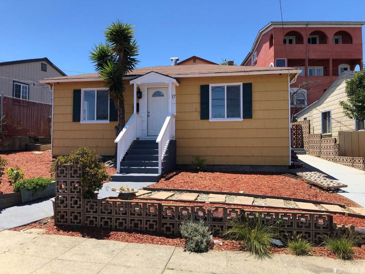 857 Olive Avenue - Photo 1