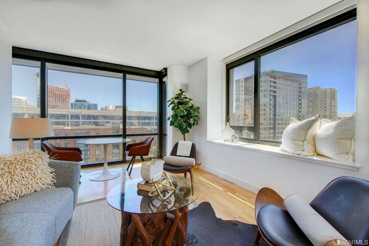 250 King Street - Photo 1