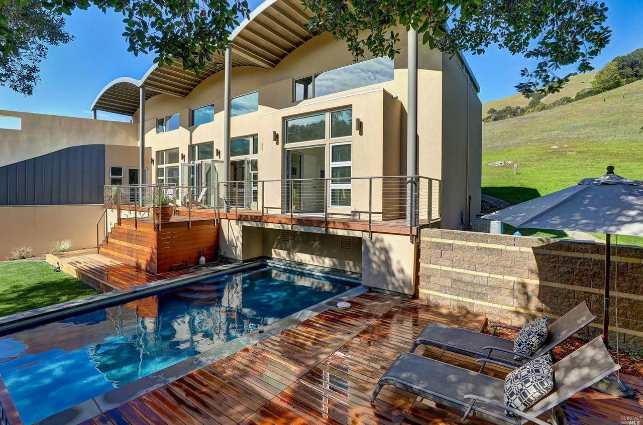 20 Westgate Drive - Photo 1