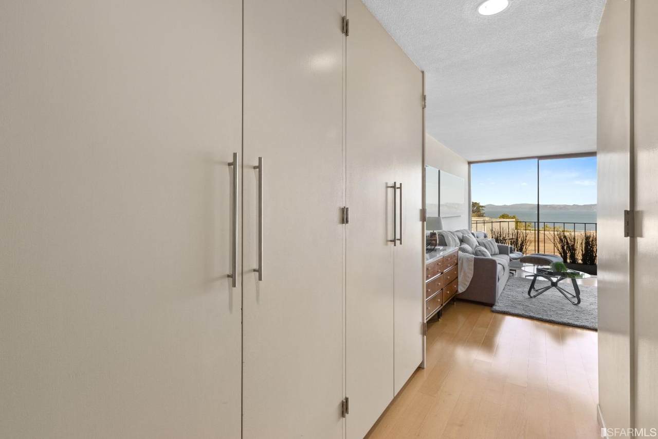 1050 North Point Street - Photo 1