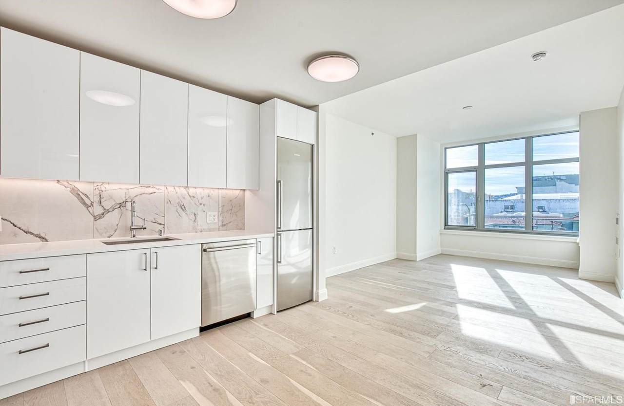 588 Minna Street - Photo 1
