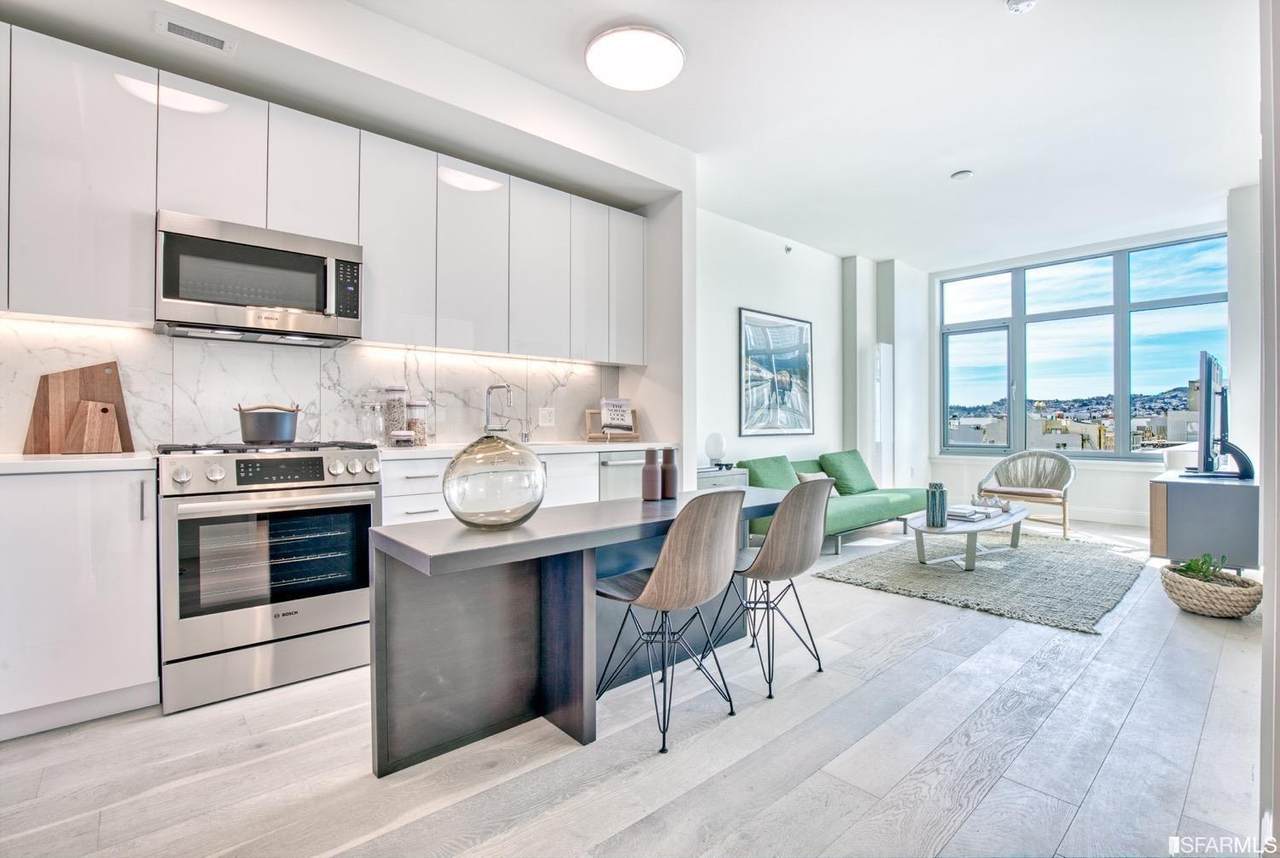 588 Minna Street - Photo 1