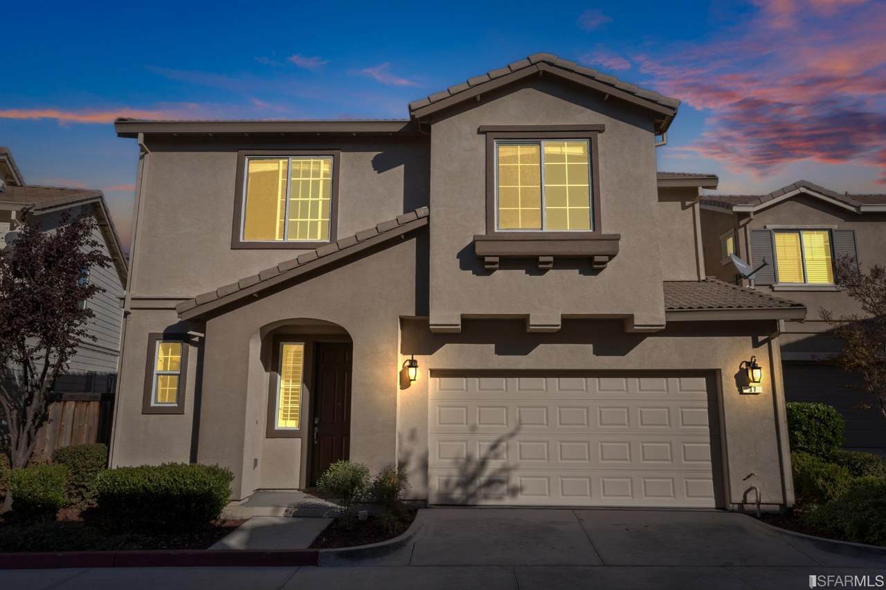 37 Halsey Court - Photo 1