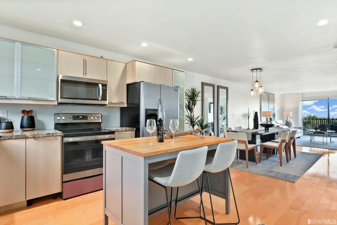145 Gardenside Drive - Photo 1