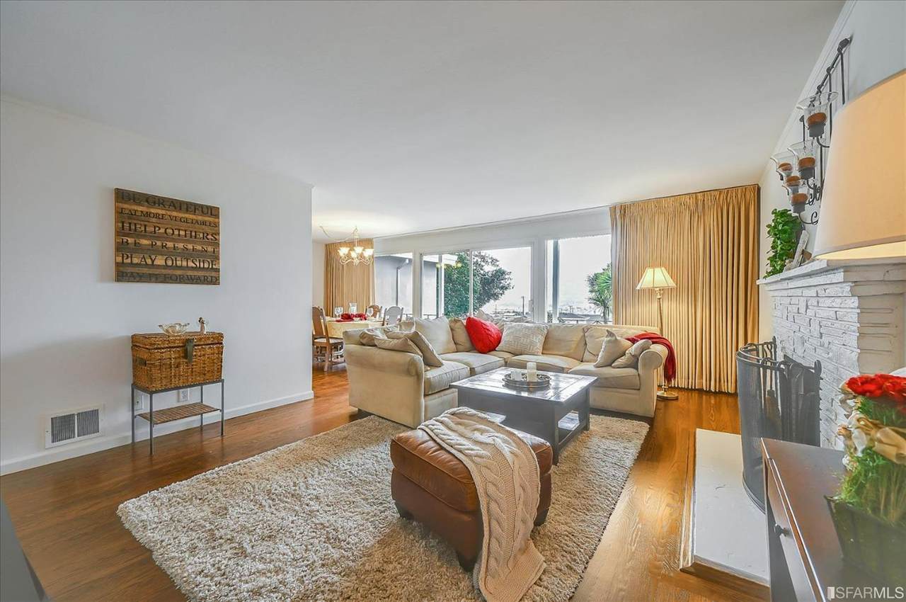 715 Park Way - Photo 1