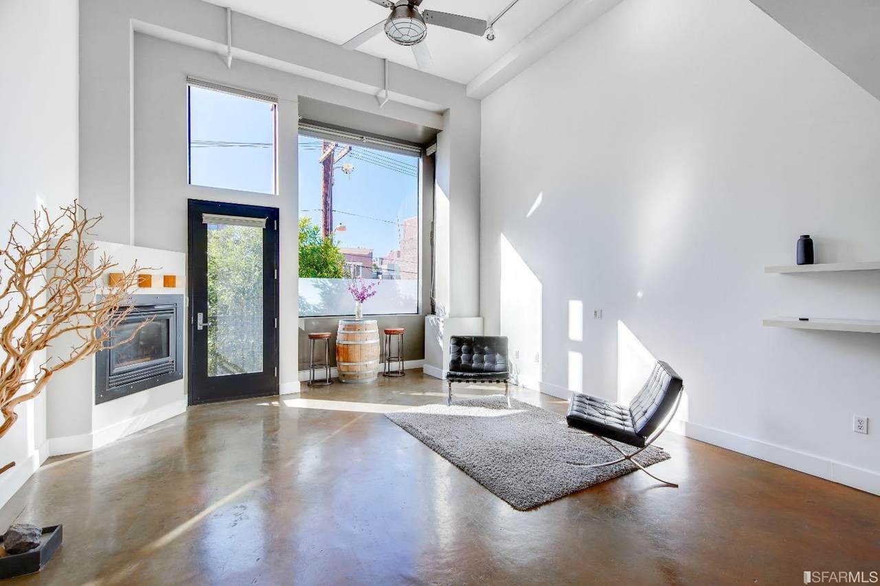 200 Townsend Street - Photo 1