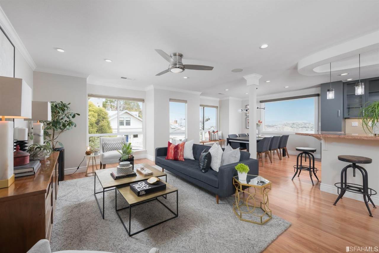 425 28th Street - Photo 1