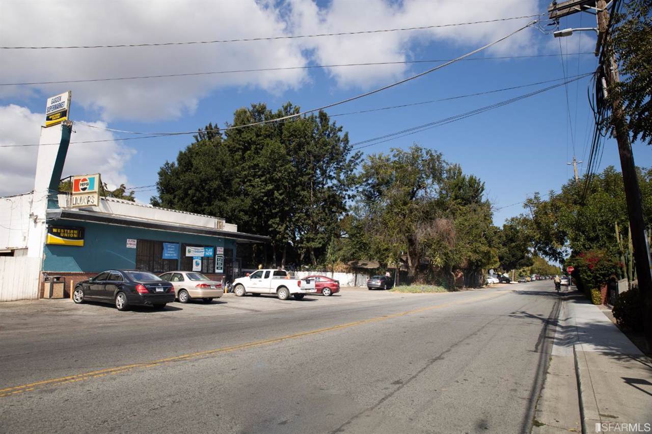 1933 Pulgas Avenue - Photo 1