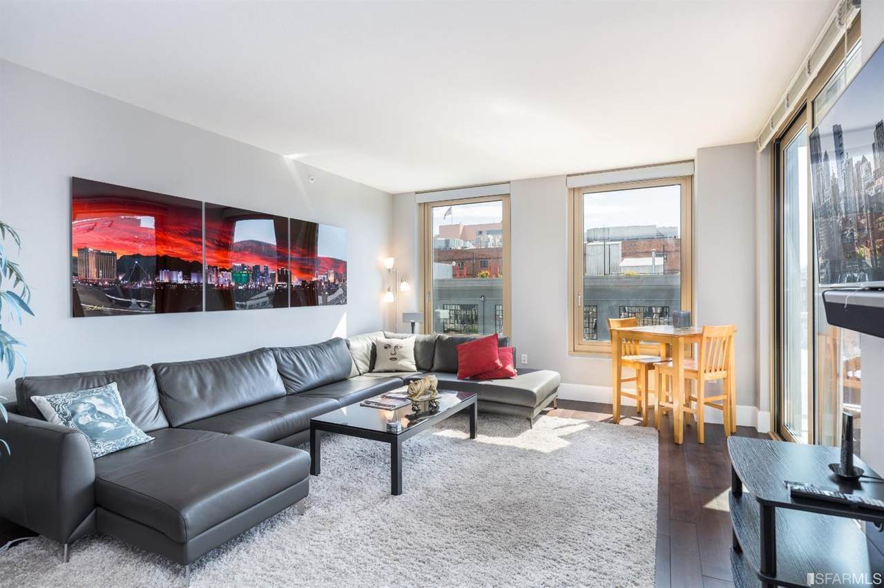 88 King Street - Photo 1