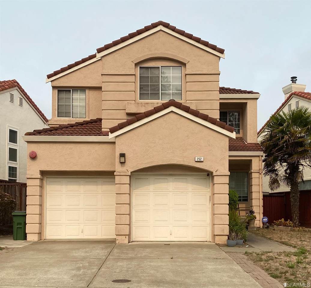 252 Cerro Drive - Photo 1