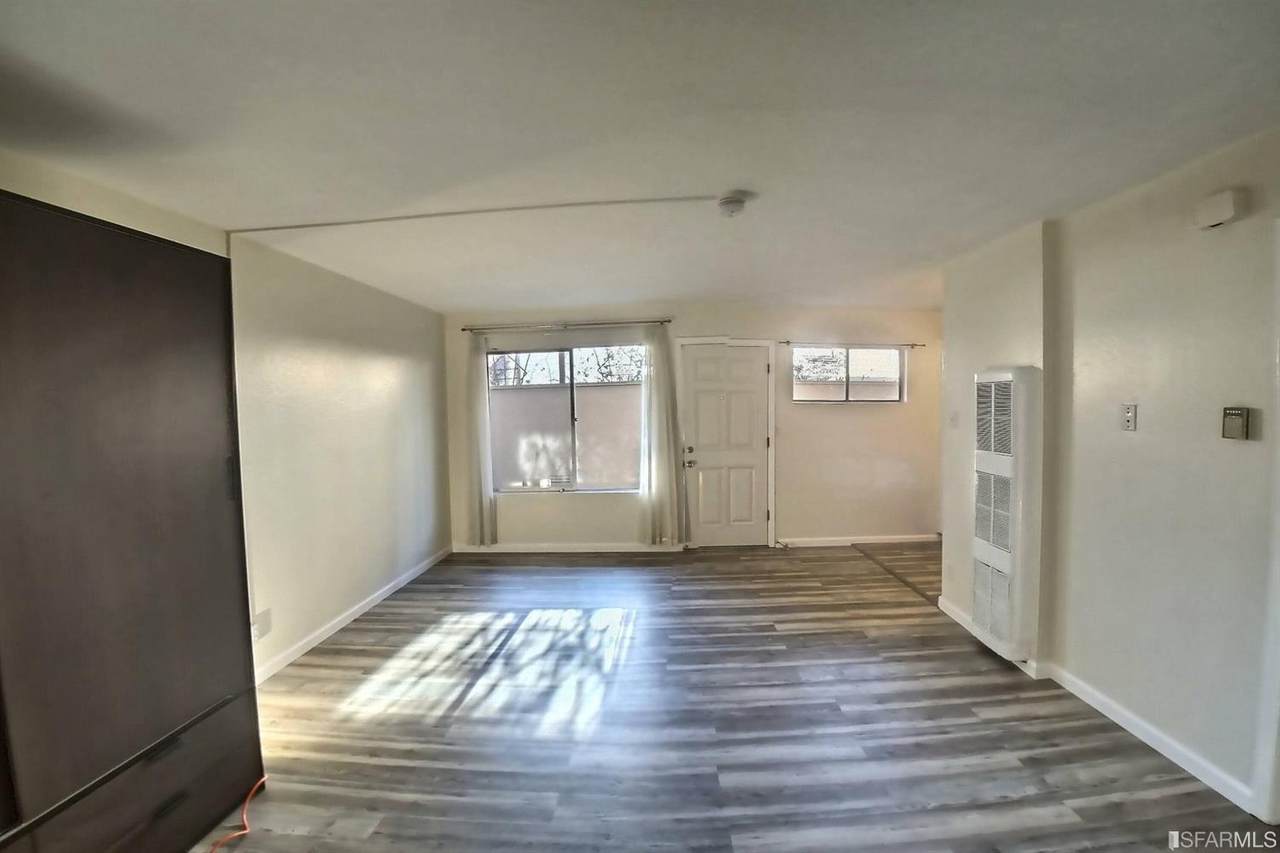 1907 Greenwich Street - Photo 1