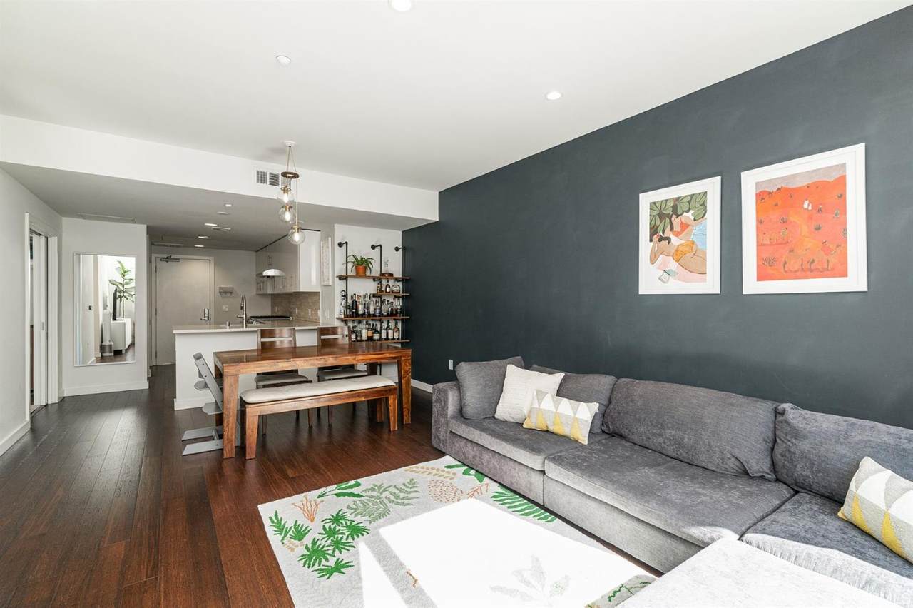 550 Innes Avenue - Photo 1