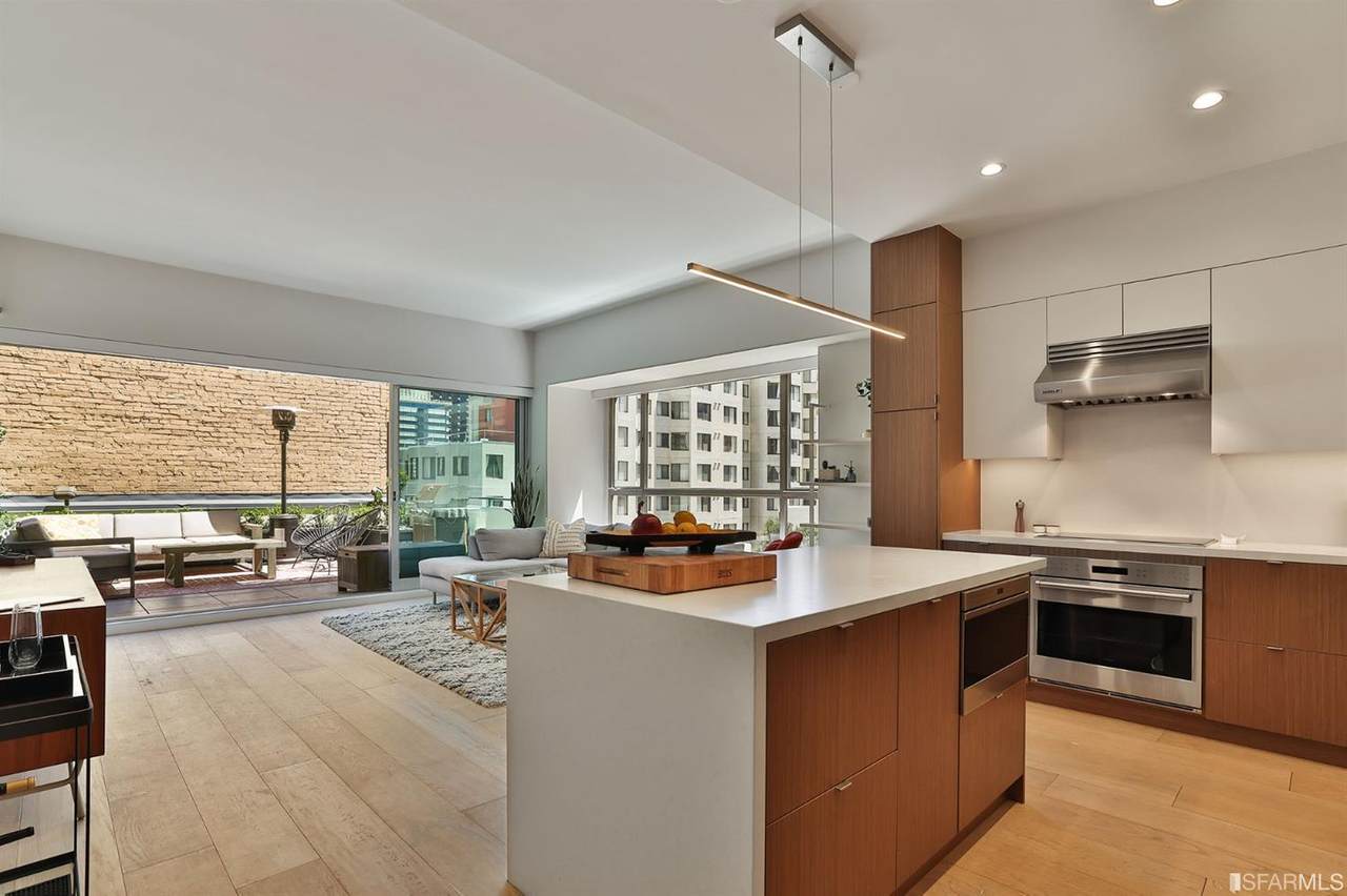 10 Miller Place - Photo 1