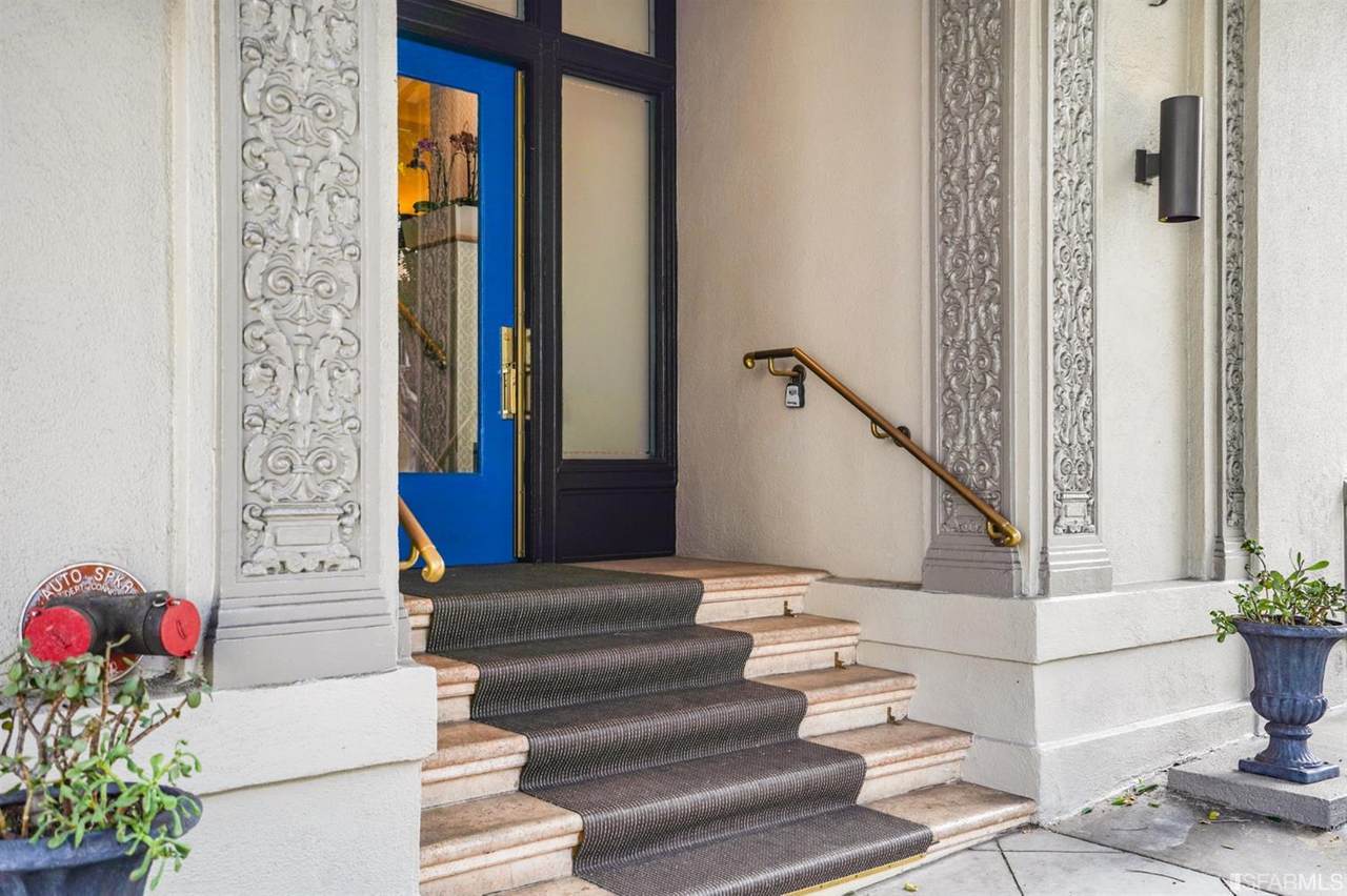 725 Pine Street - Photo 1
