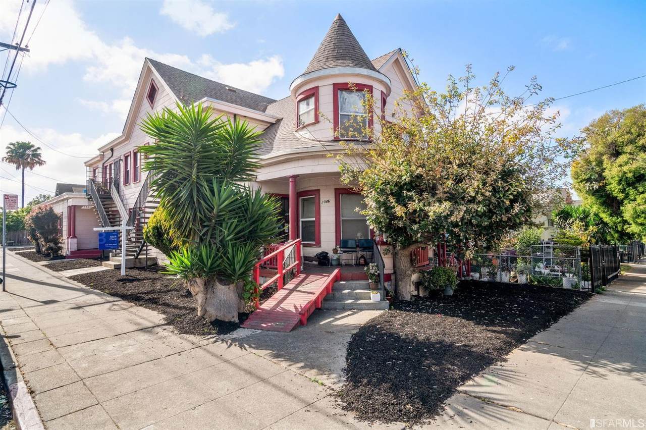 2407 21 Street - Photo 1