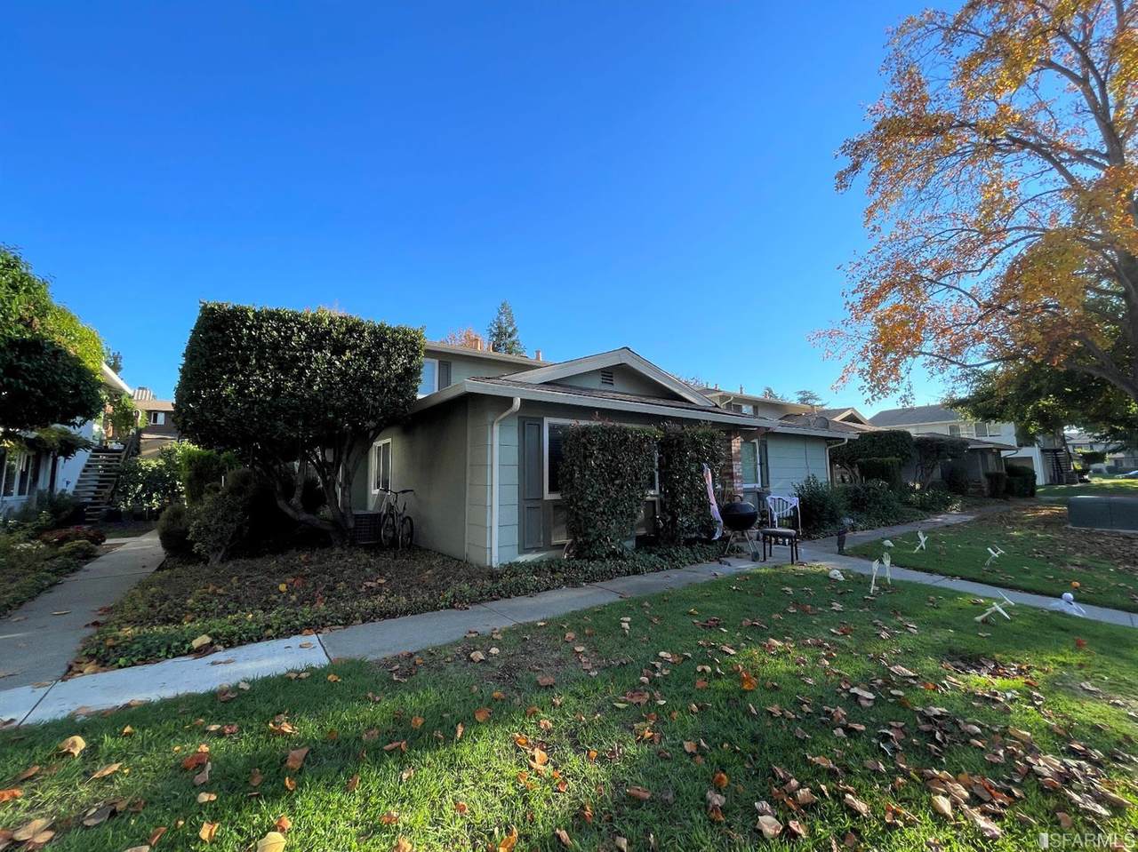 1493 Del Rio Circle - Photo 1