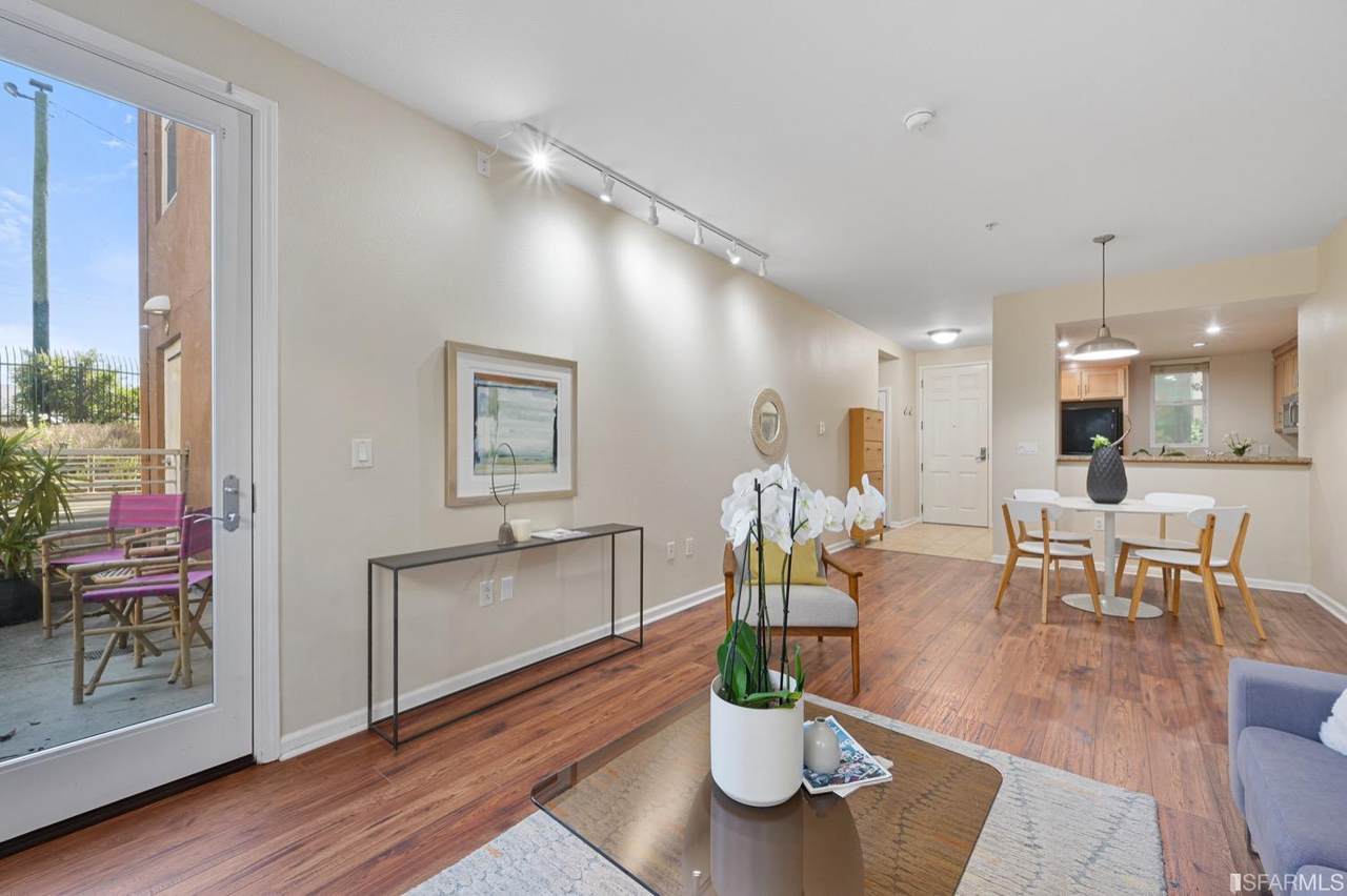401 Crescent Court - Photo 1