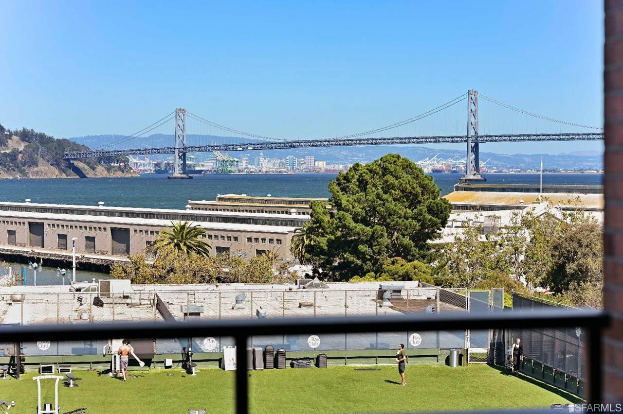 101 Lombard Street - Photo 1