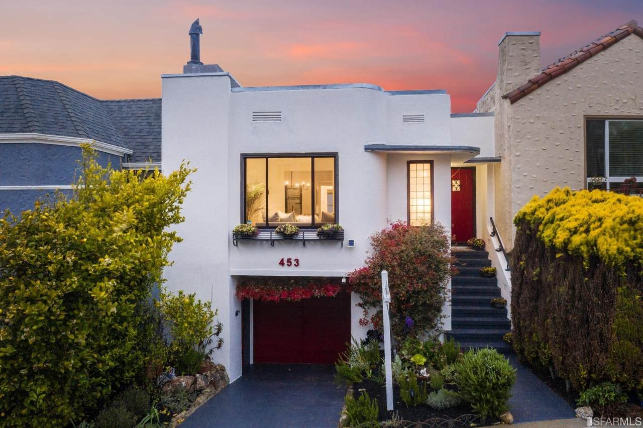 453 Teresita Boulevard - Photo 1