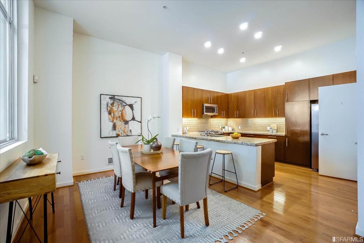325 Berry Street - Photo 1