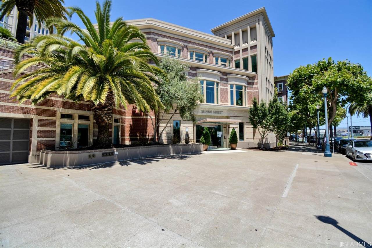 88 King Street - Photo 1