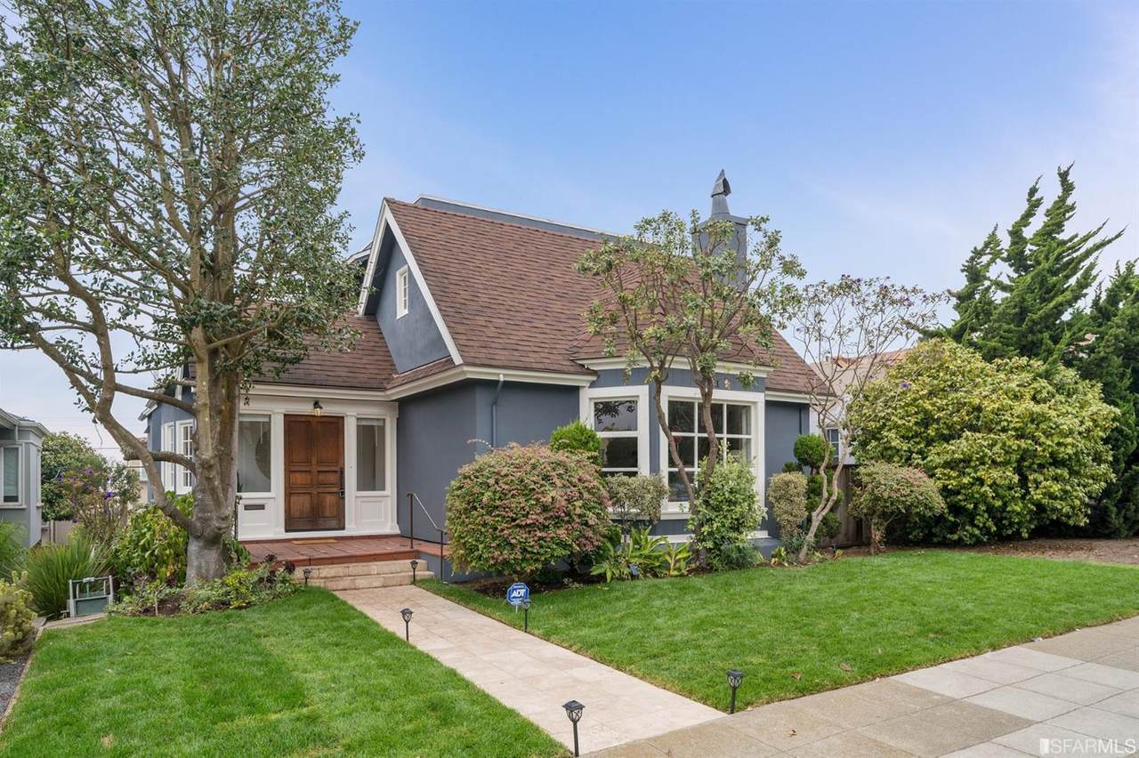306 Santa Ana Avenue - Photo 1