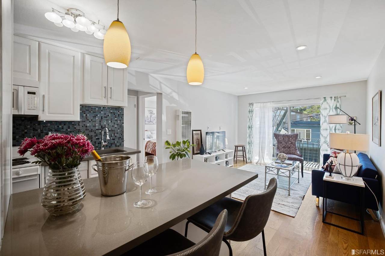 930 Elizabeth Street - Photo 1