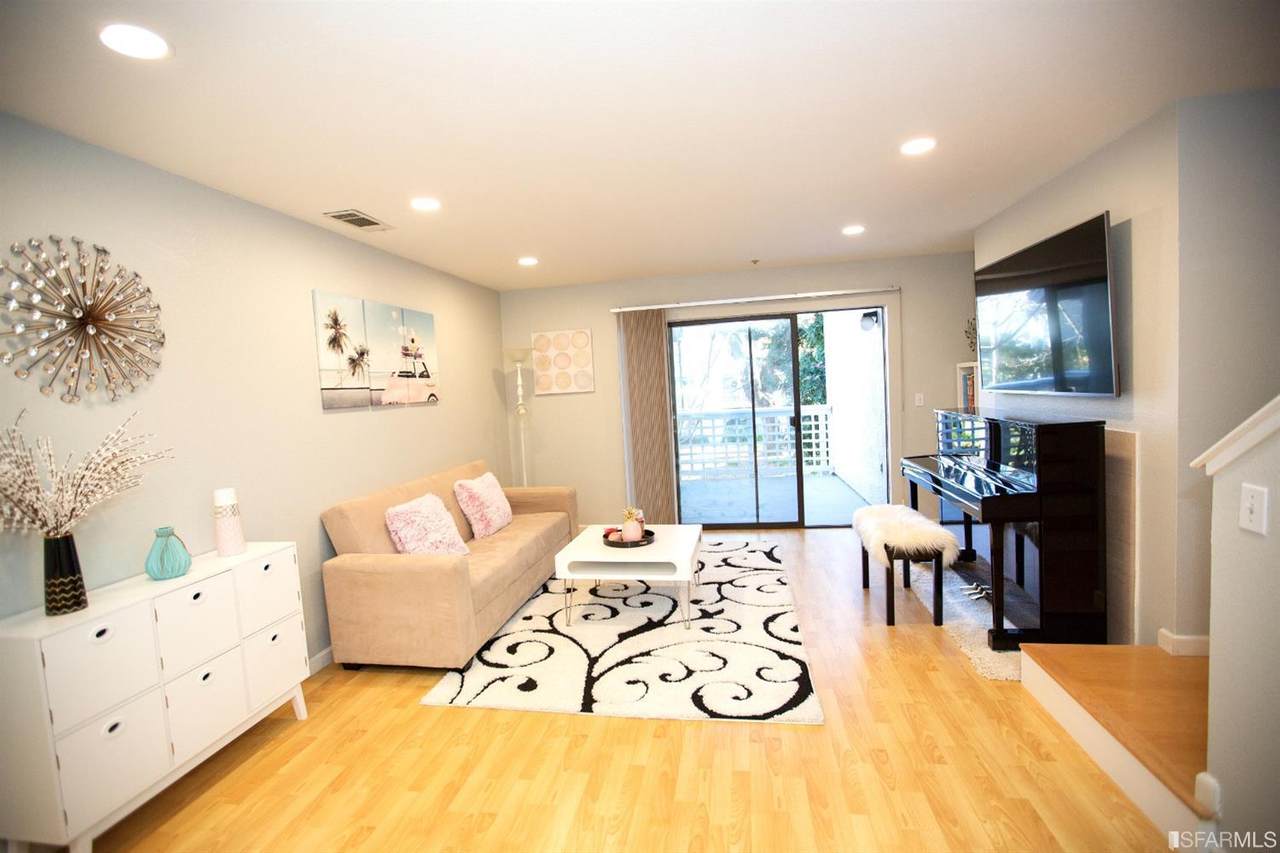 2600 Oak Road - Photo 1