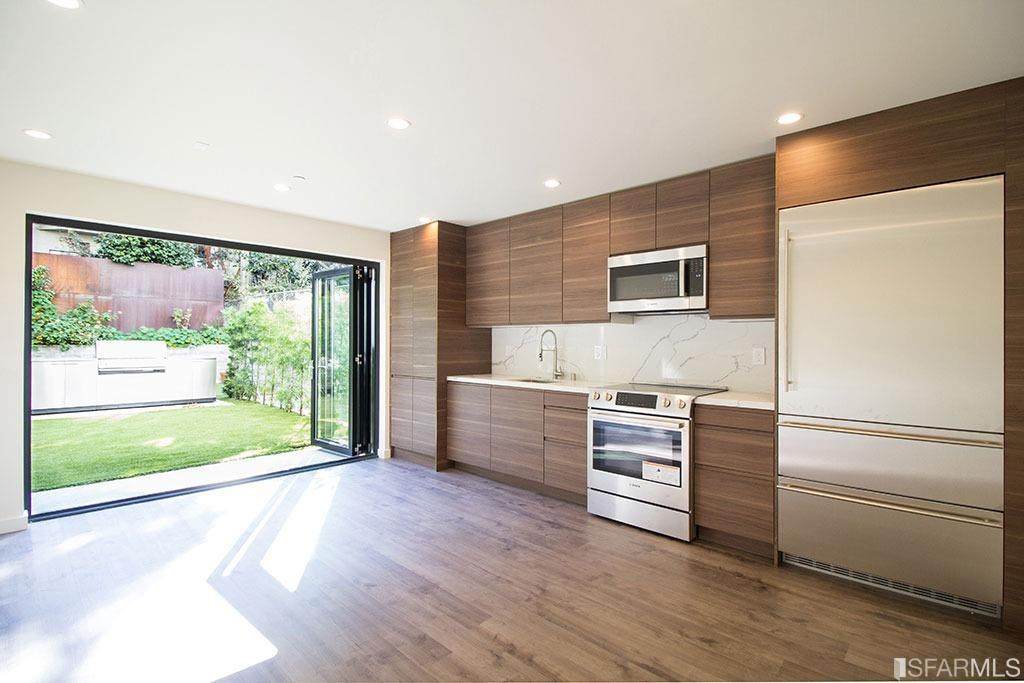 1633 Washington Street - Photo 1