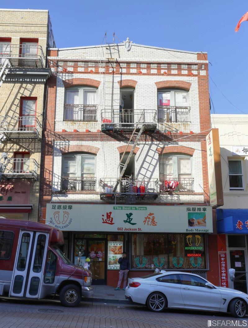 662 Jackson Street - Photo 1