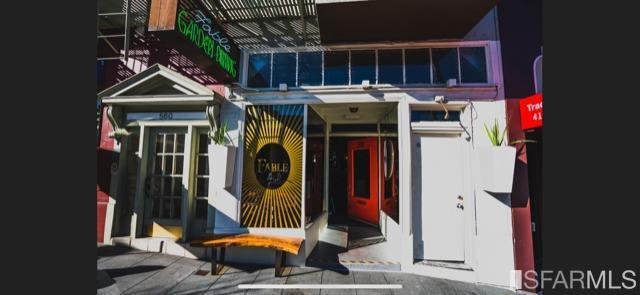 558 Castro - Photo 1