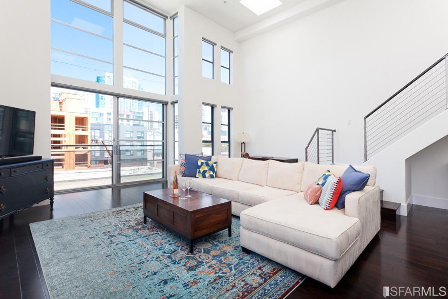 221 Clara Street - Photo 1