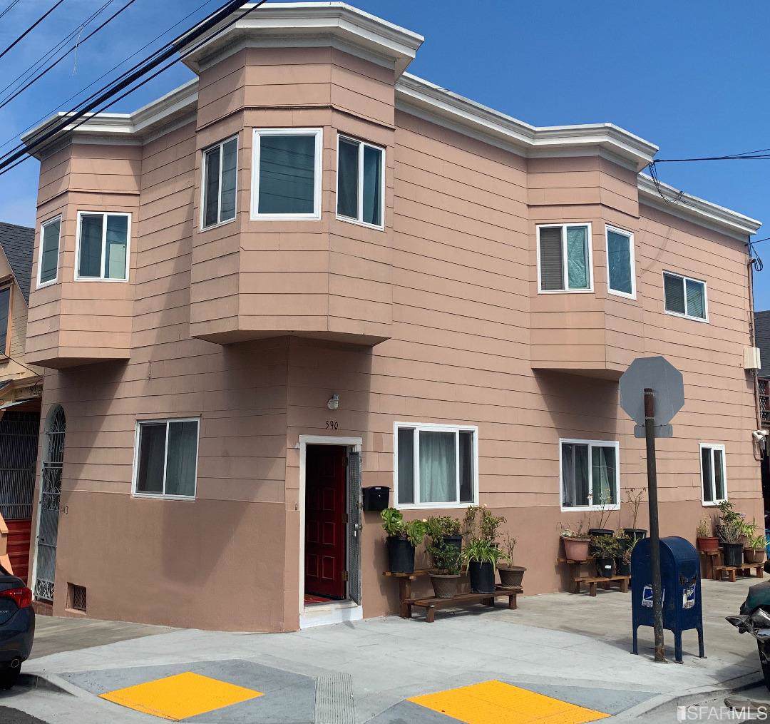 343 Russia Avenue - Photo 1