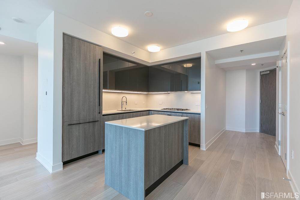 201 Folsom Street - Photo 1