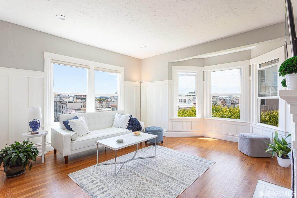 1800 Leavenworth Street - Photo 1